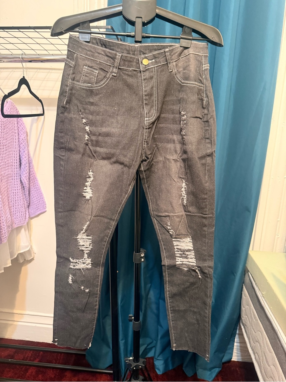 Women's Distressed Black Skinny Jeans - High-Rise Stretch